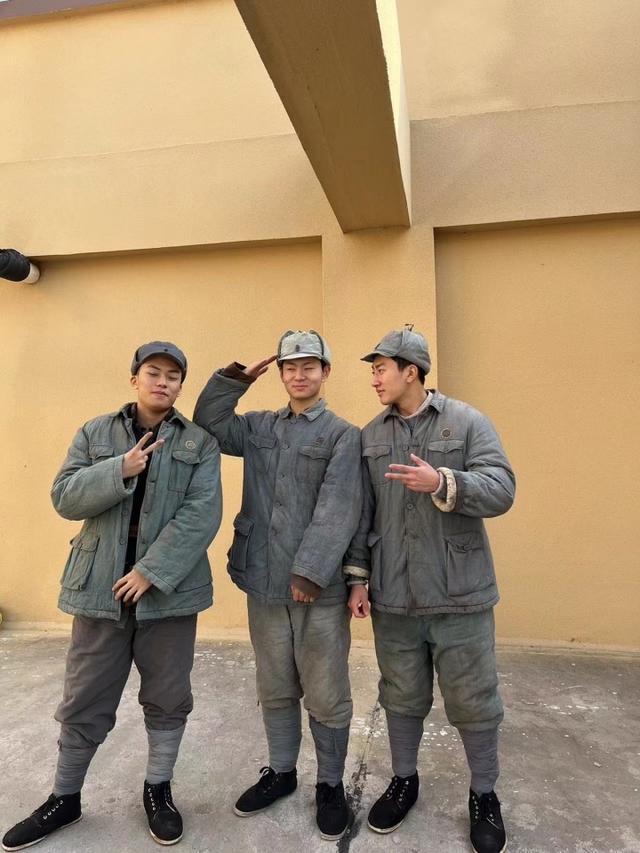 大学生群演，大突围中的欢乐喜剧