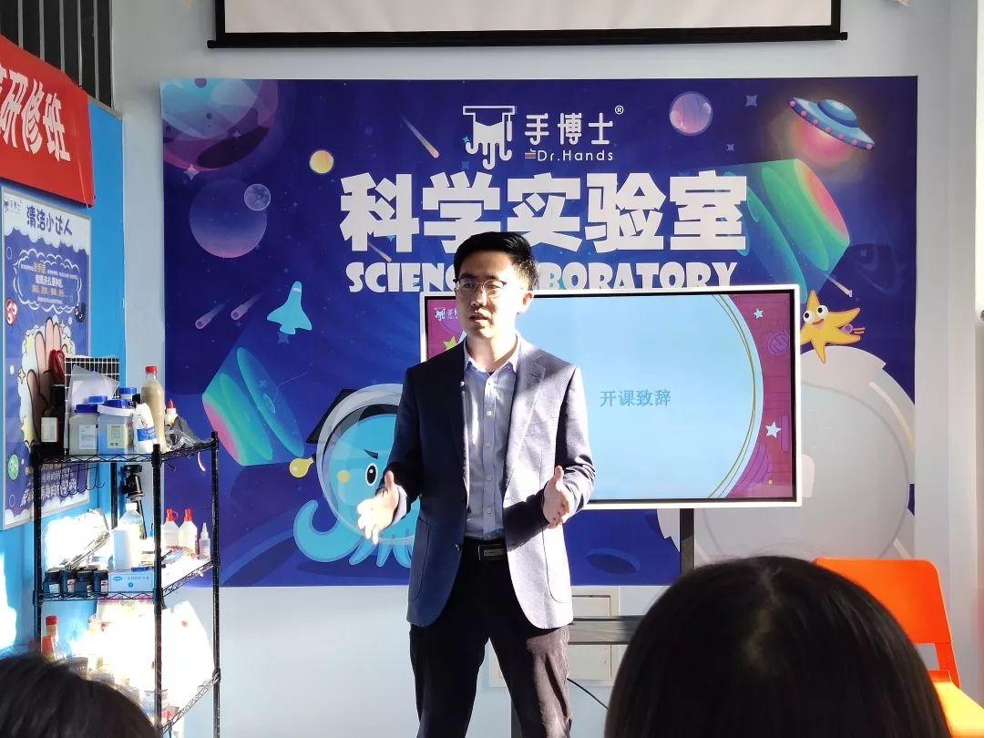 和平精英，免费护航的背后——游戏社区的温暖与力量
