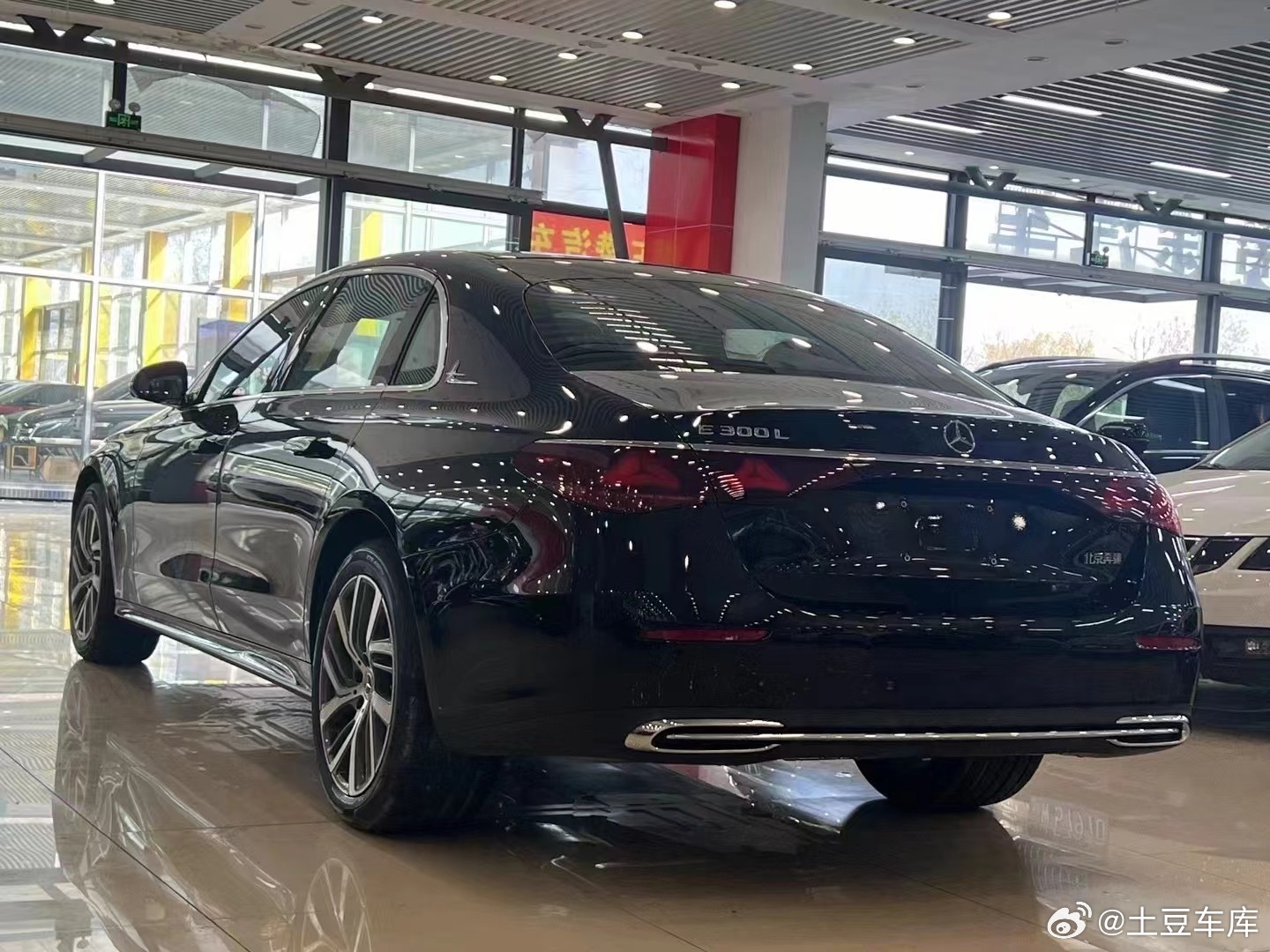 2024年奔驰E300，汽车之家最新报价与深度解析