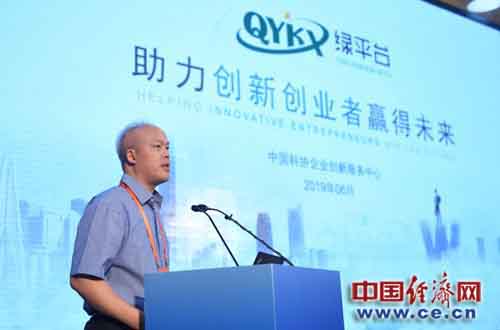 探寻小鱼儿心水论坛，网络时代的智慧交流平台