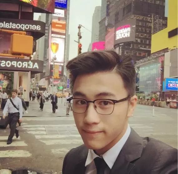 澳门六叔的智慧，公开透明与诚信经营的艺术