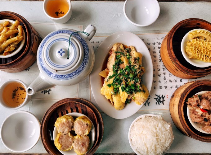 澳门六记粥铺，品味地道美食的温馨之选