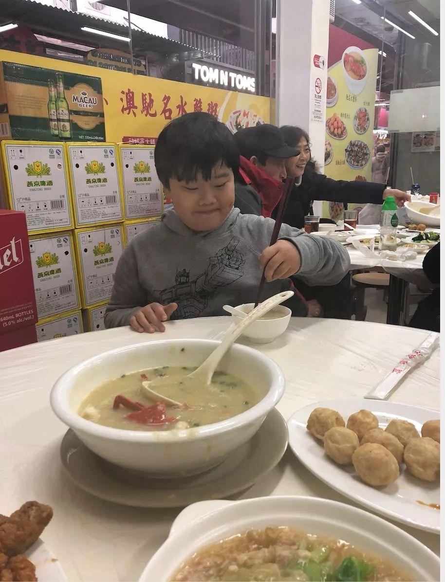 澳门六记粥粉，传统美食的现代价格探索