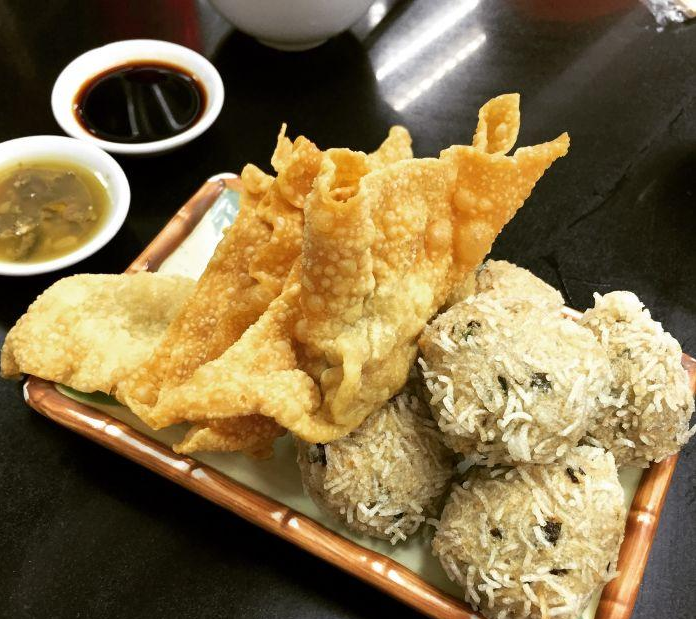 澳门美食探索，六记粥粉米其林店的美味传奇